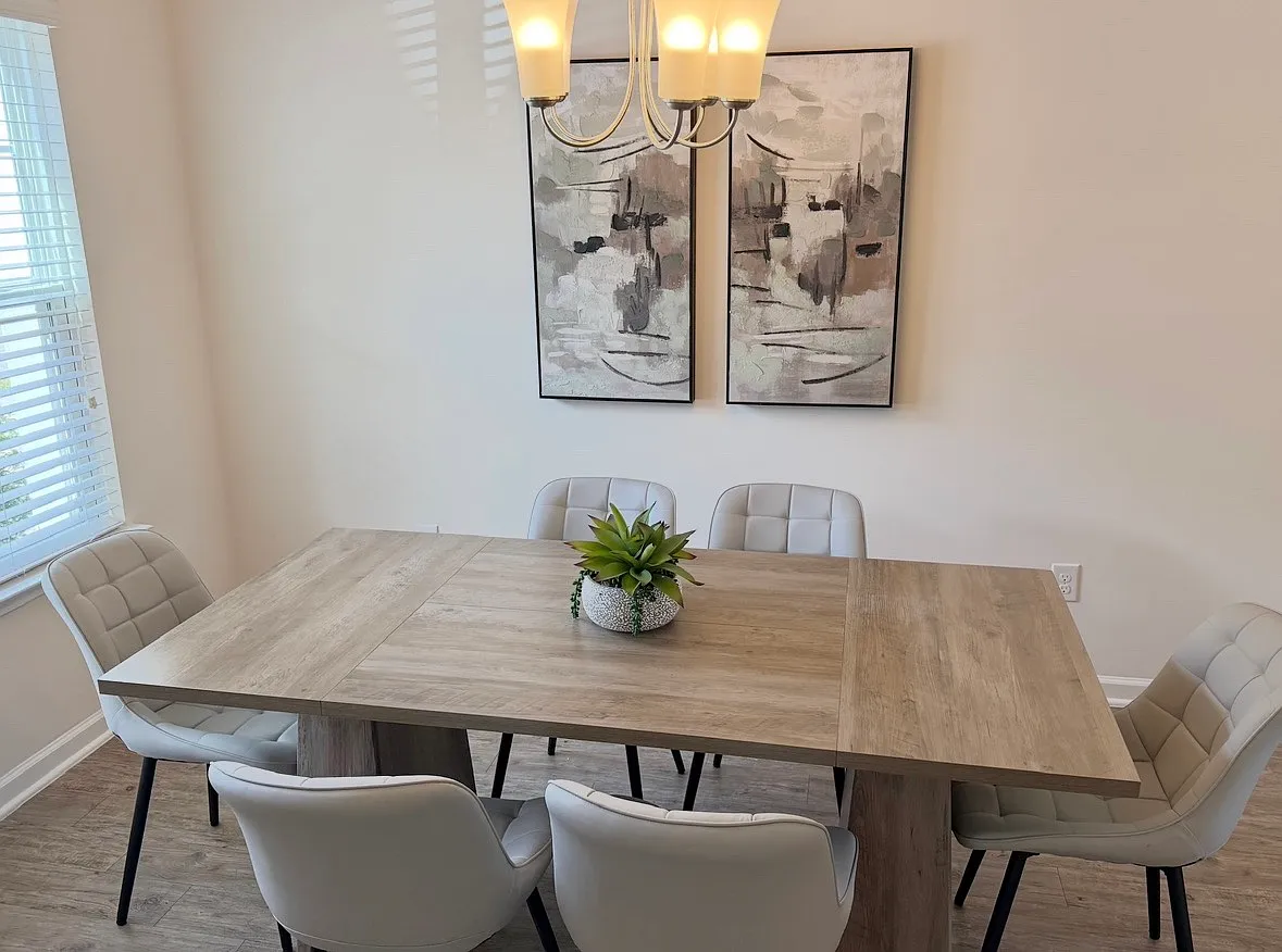 4 bed, 3.5 bath, 2324 sqft, $2,900 — Photo 3