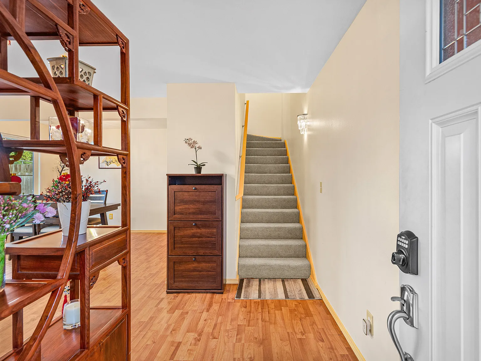 3 bed, 1.5 bath, 1038 sqft, $3,100 — Photo 3