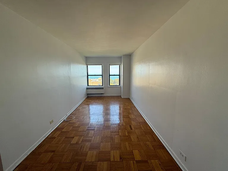 Granville Apartments — Photo 42