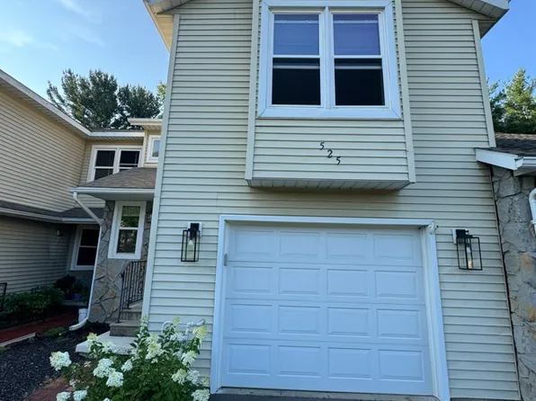 525 Highwood Cir, Albany, NY 12203