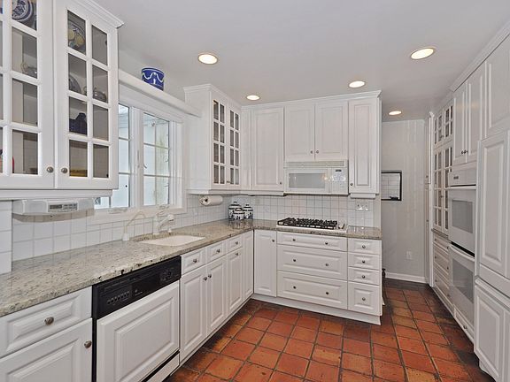 3rd image of 105-109 Raab Ave