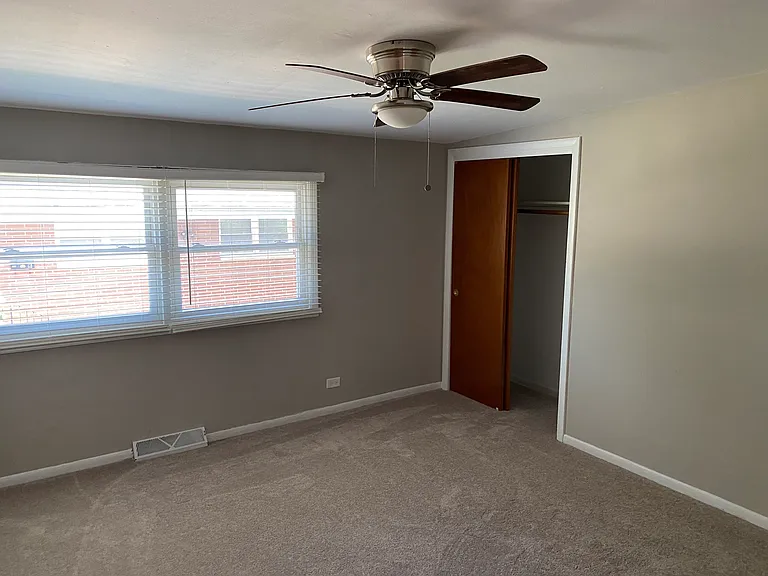 513 S Ryan Ln #B — Photo 6
