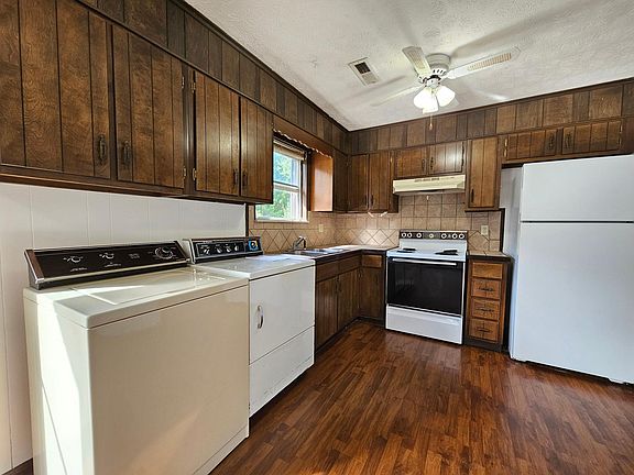 Kitchen. Washer and Dryer Included.