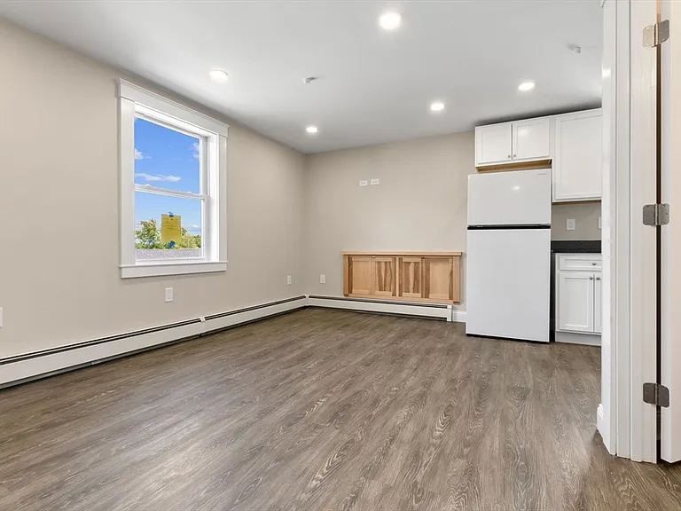 28 Poplar St #9 — Photo 6