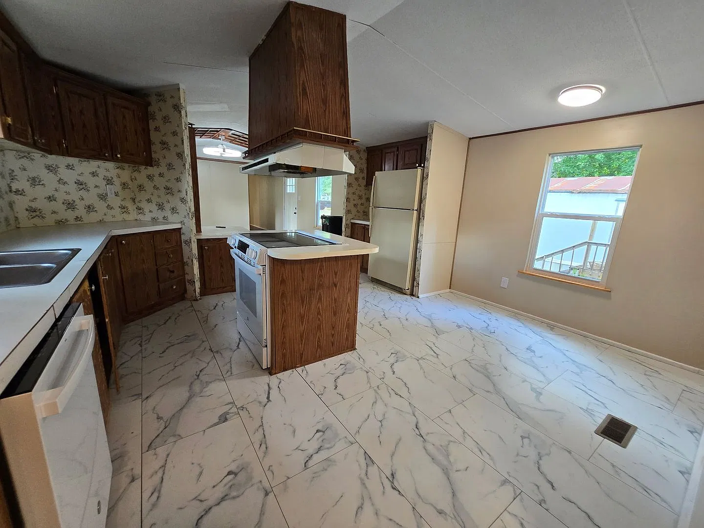 Pine Rest Mobile Home Park — Photo 3