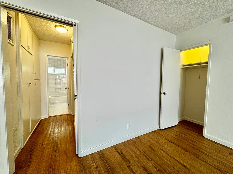 611 N Kings Rd #3 — Photo 12