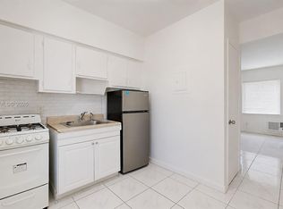 2499 SW 27th St APT 3, Miami, FL 33133