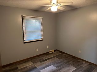 1740 Bristol Ave NW, Grand Rapids, MI 49504