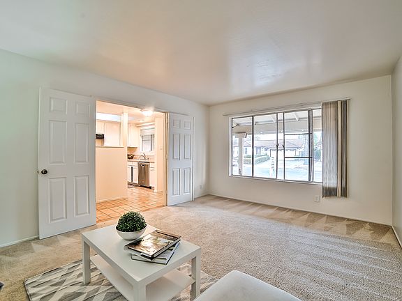 5th image of 1510 Turriff Way