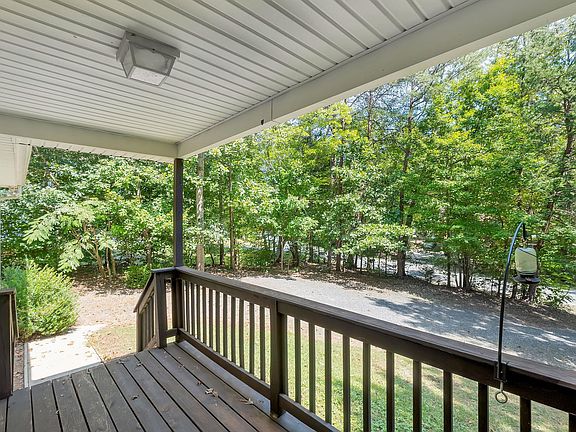 3rd image of 519 Jefferson Dr