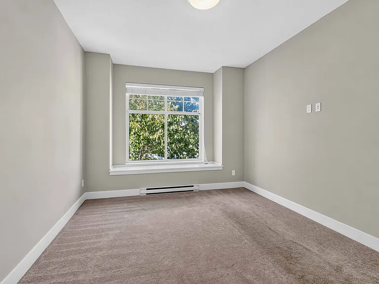 5048 Savile Row #D270 — Photo 12