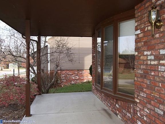 3rd image of 4121 Barkwood Ln