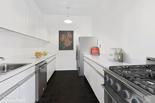 Sold by Citi Habitats | media 22