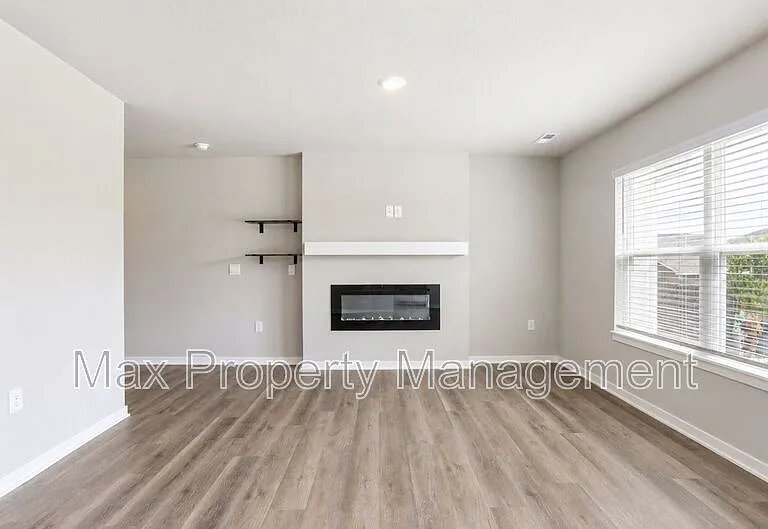 4173 Easton St — Photo 6