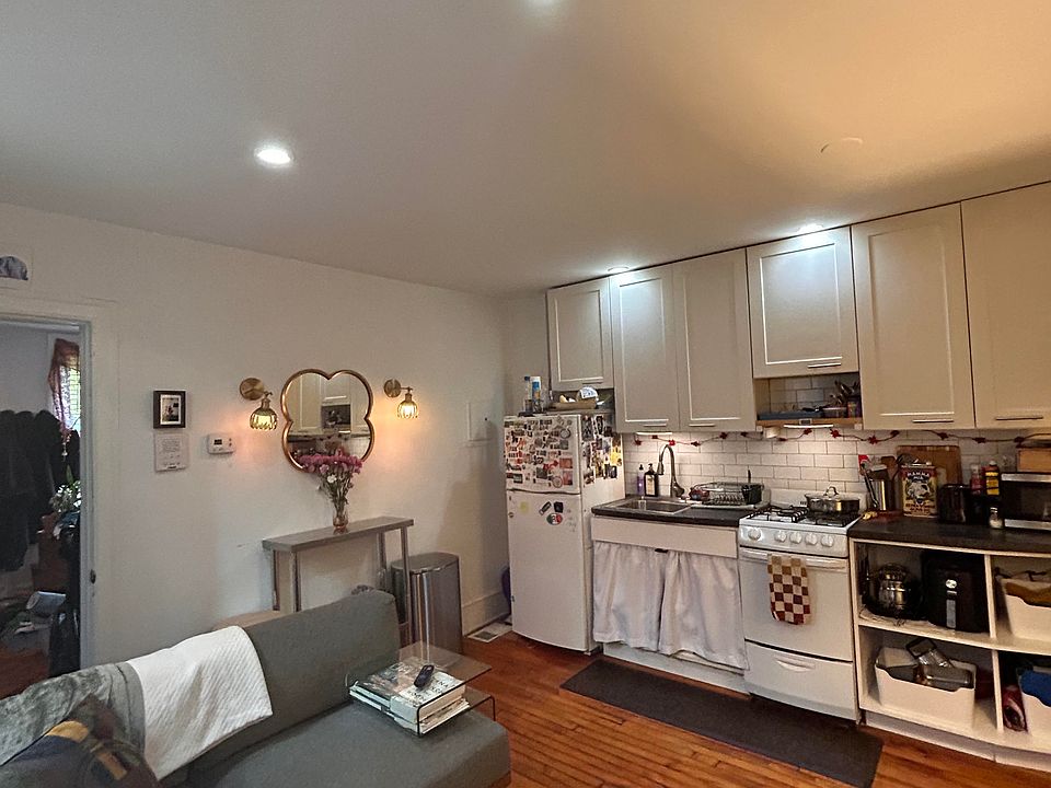 1st image of 2311 E York St APT 1R