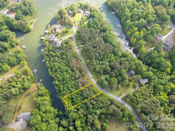 179 Riverwalk Rd, Stony Point, NC 28678