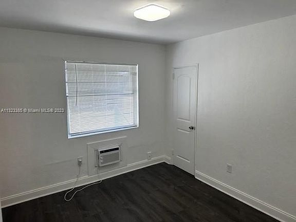 3rd image of 1952 Fillmore St #1