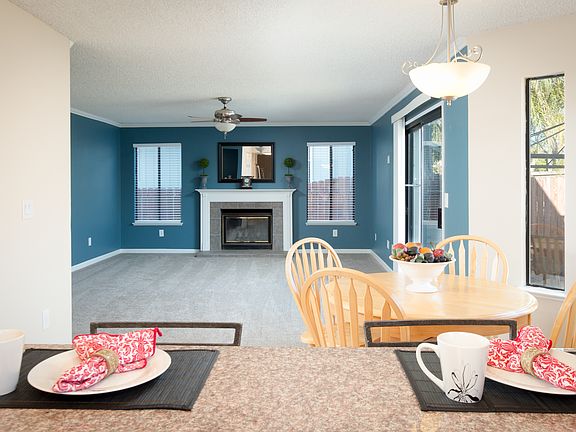 4th image of 605 Bluerock Dr