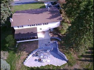 7776 Skyline Dr, Harrisburg, PA 17112