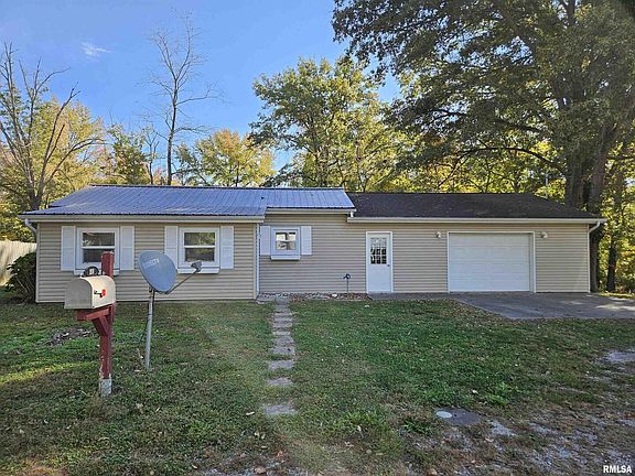 2nd image of 410 Royal St