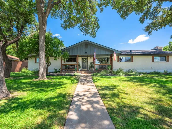 1081 Barbara Ann St, Kerrville, TX 78028
