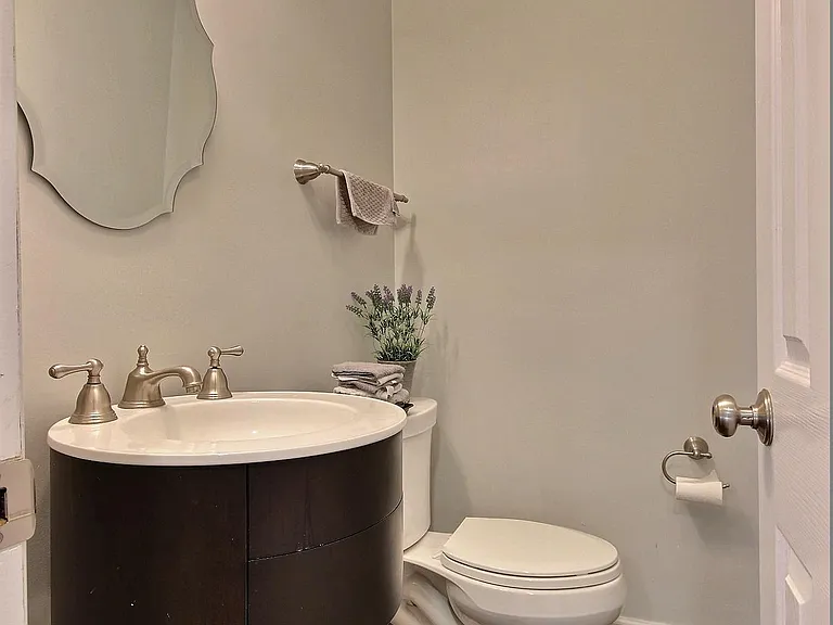 50 Woodmere Ln — Photo 18
