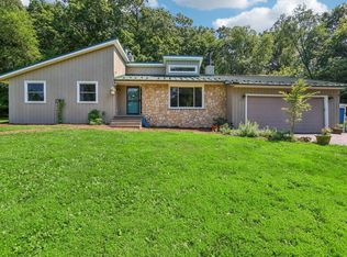 N3638 Birchwood Dr, Poynette, WI 53955