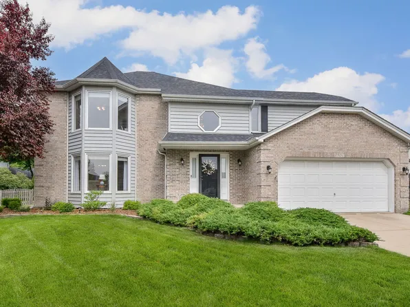 2337 Waterbury Cir, Aurora, IL 60504