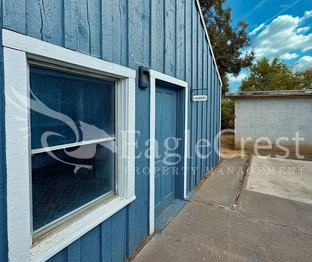 Roseville Lane Apartments — Photo 3