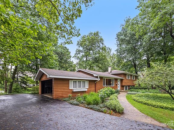 2nd image of 21 Golden Larch Ct