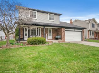 13229 Beresford Dr, Sterling Heights, MI 48313