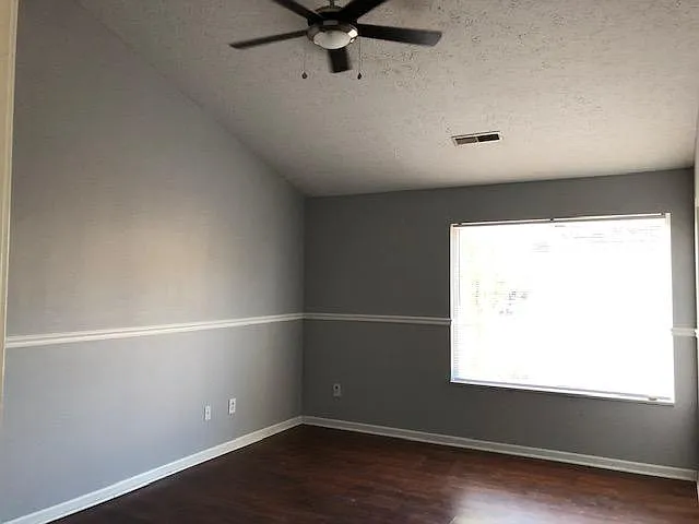 Large size Master bedroom