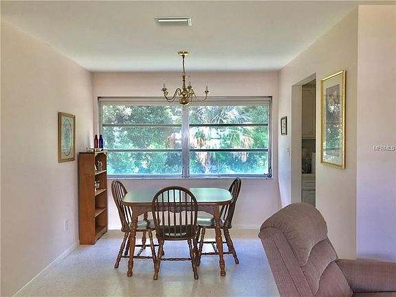 3rd image of 2449 Indigo Dr