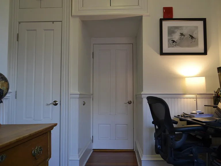 Bedroom 2 -StudyRoom