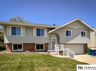 6612 S 88th St, Ralston, NE 68127
