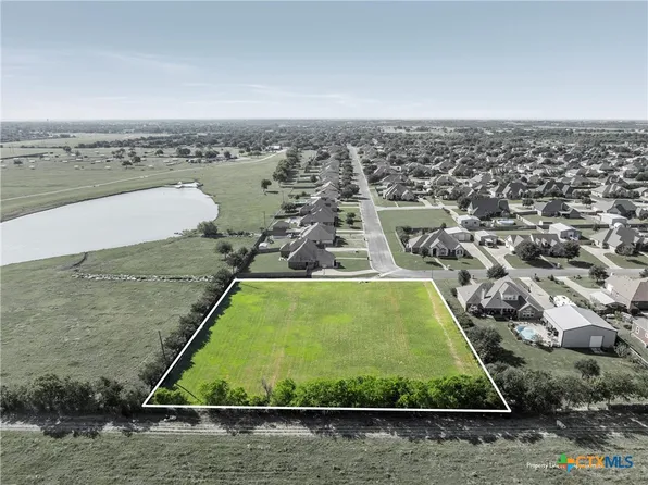 1201 Valhalla Park Dr, Waco, TX 76706