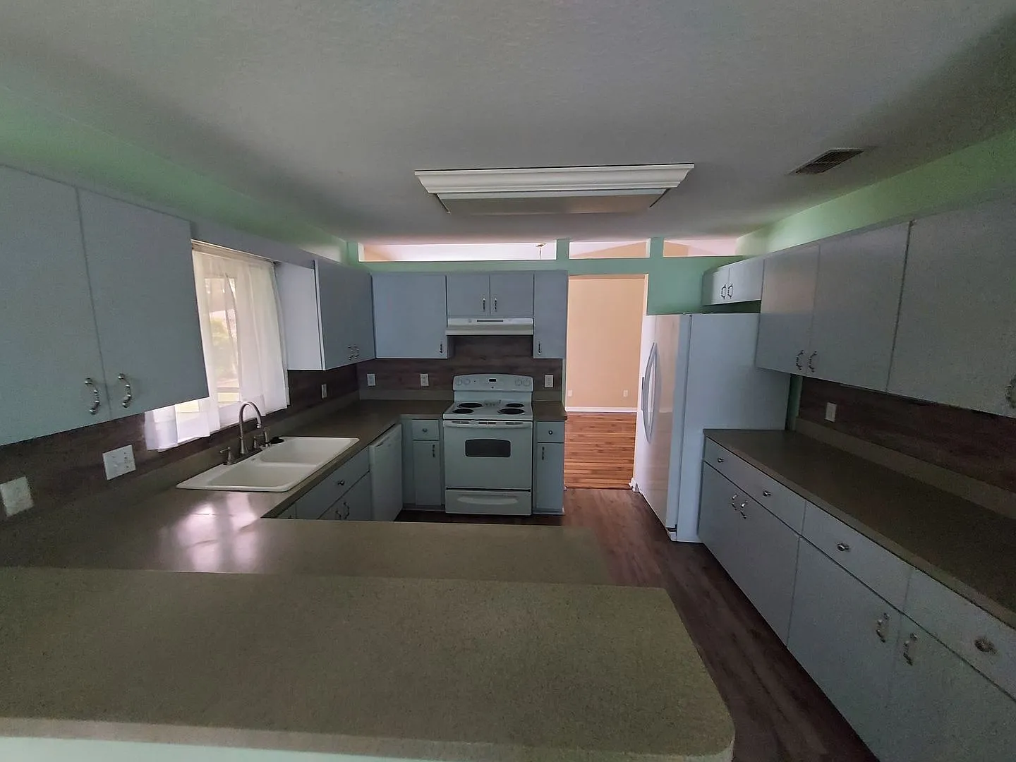 6114 SW 104 ST — Photo 4
