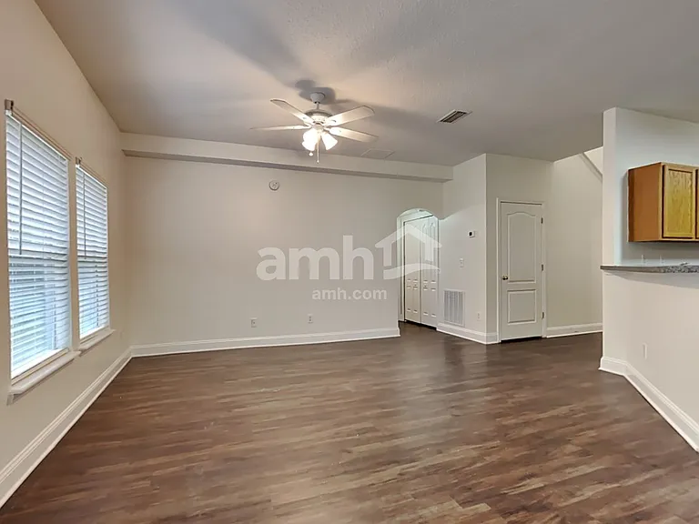 2510 Victoria Point Dr — Photo 8