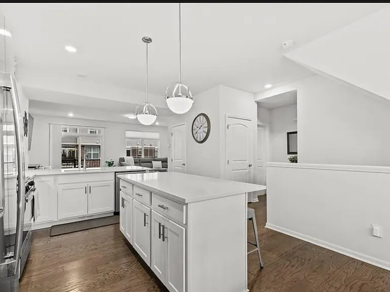 155 Chester Arthur Dr — Photo 5