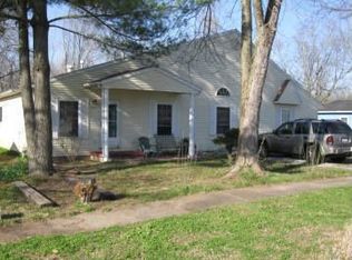 606 E Burke St, Carbondale, IL 62901