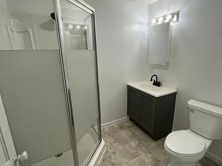 1222 Columbia Street — Photo 11
