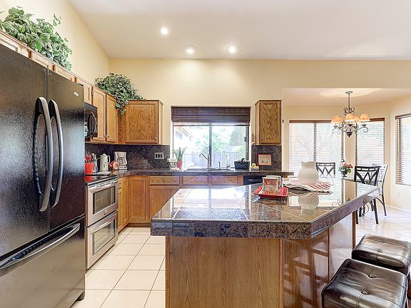 4th image of 845 W Emerald Island Dr