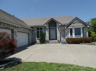 2126 W Timbercreek Ct, Wichita, KS 67204