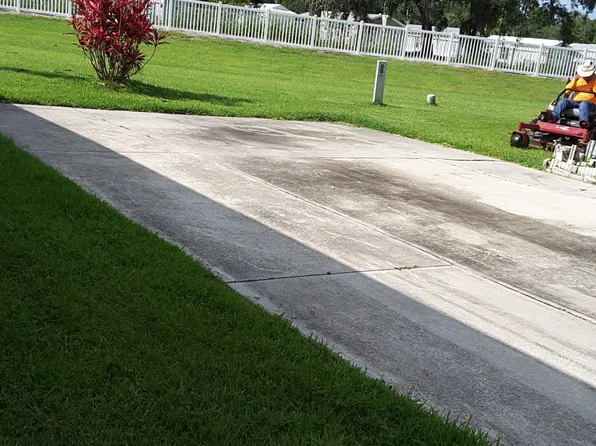 210 Crown Point Dr, Nokomis, FL 34275
