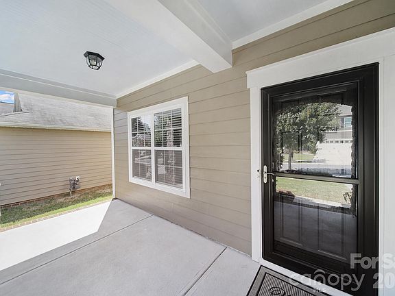 5th image of 1541 Spring Blossom Trl