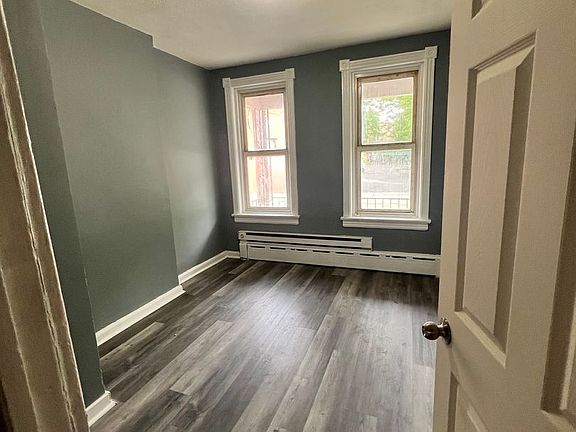 4th image of 37 Pearl St #A