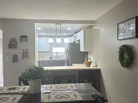 3rd image of 9410 N Hollybrook Lake Dr APT 209