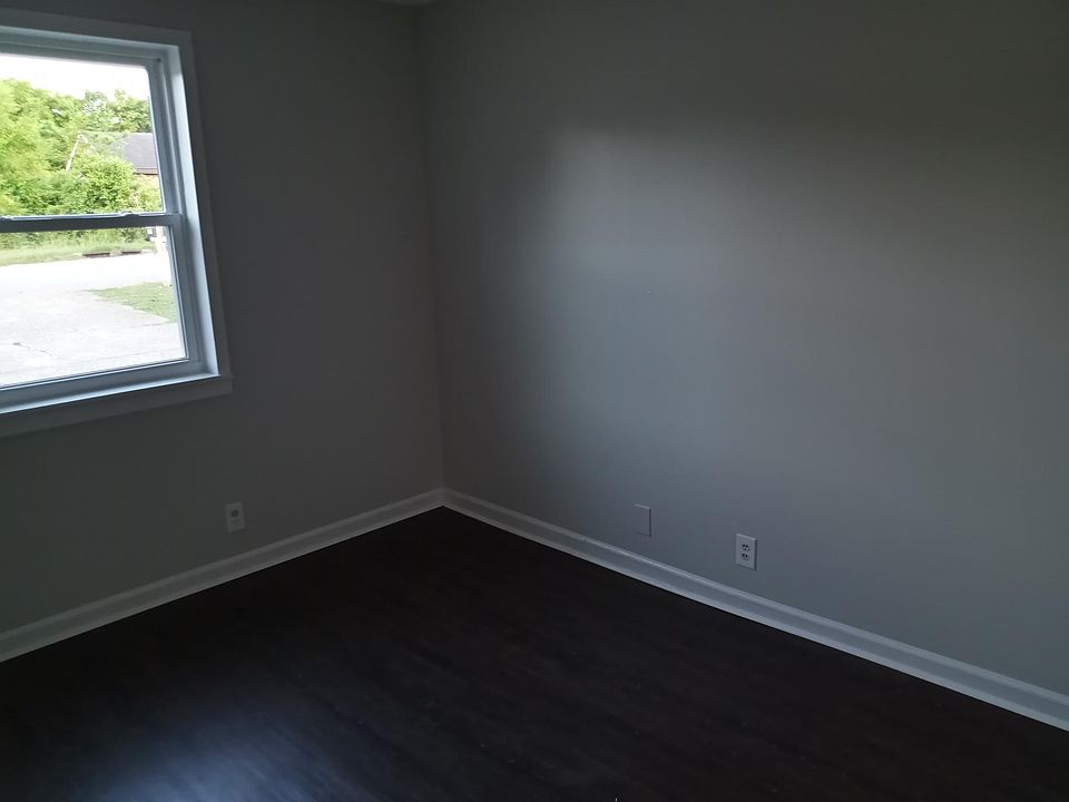 1st image of 3517 Moorewood Dr