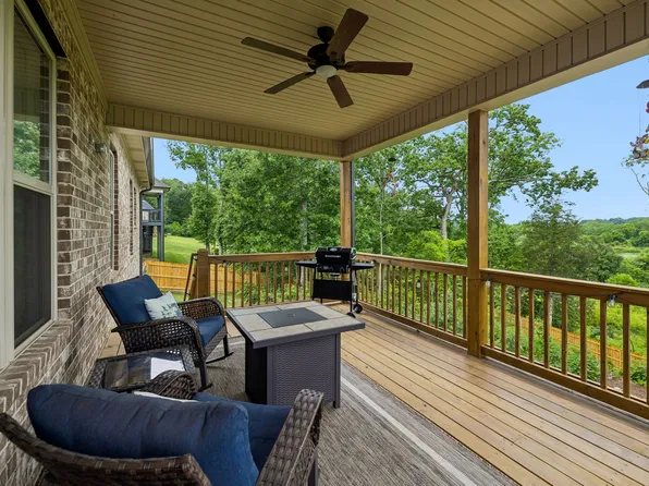 1030 C P Stewart Blvd, Lebanon, TN 37087