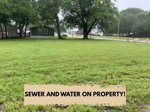 18 Earl Phelps St, Caddo, OK 74729